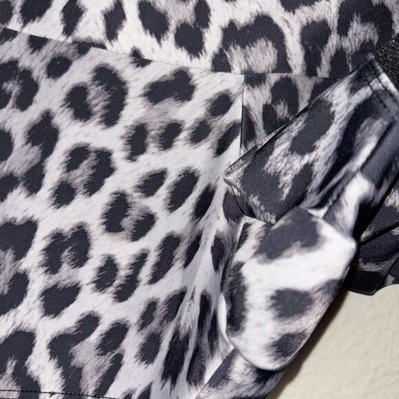 Onzie leggings Woman's size XS Leopard Print Mesh Panel Hot Yoga Black/white - Picture 10 of 16